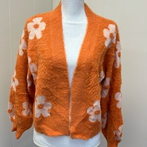 Ladies cardigan.